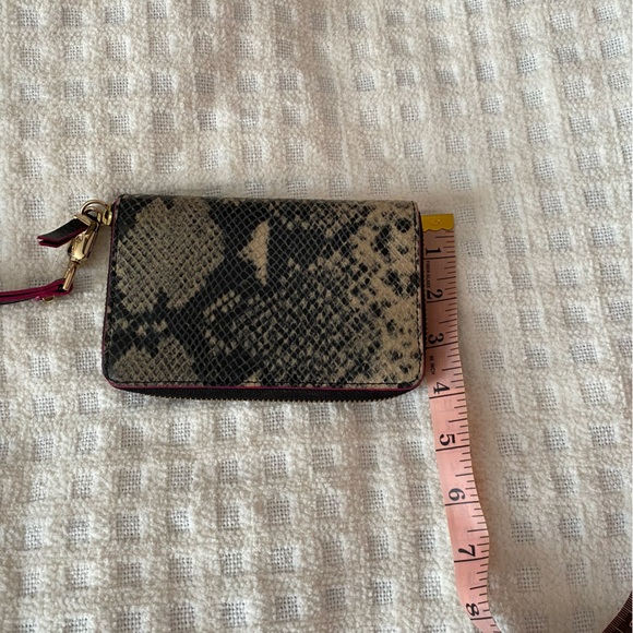 Stella&Dot python print wristlet/wallet - Picture 9 of 9